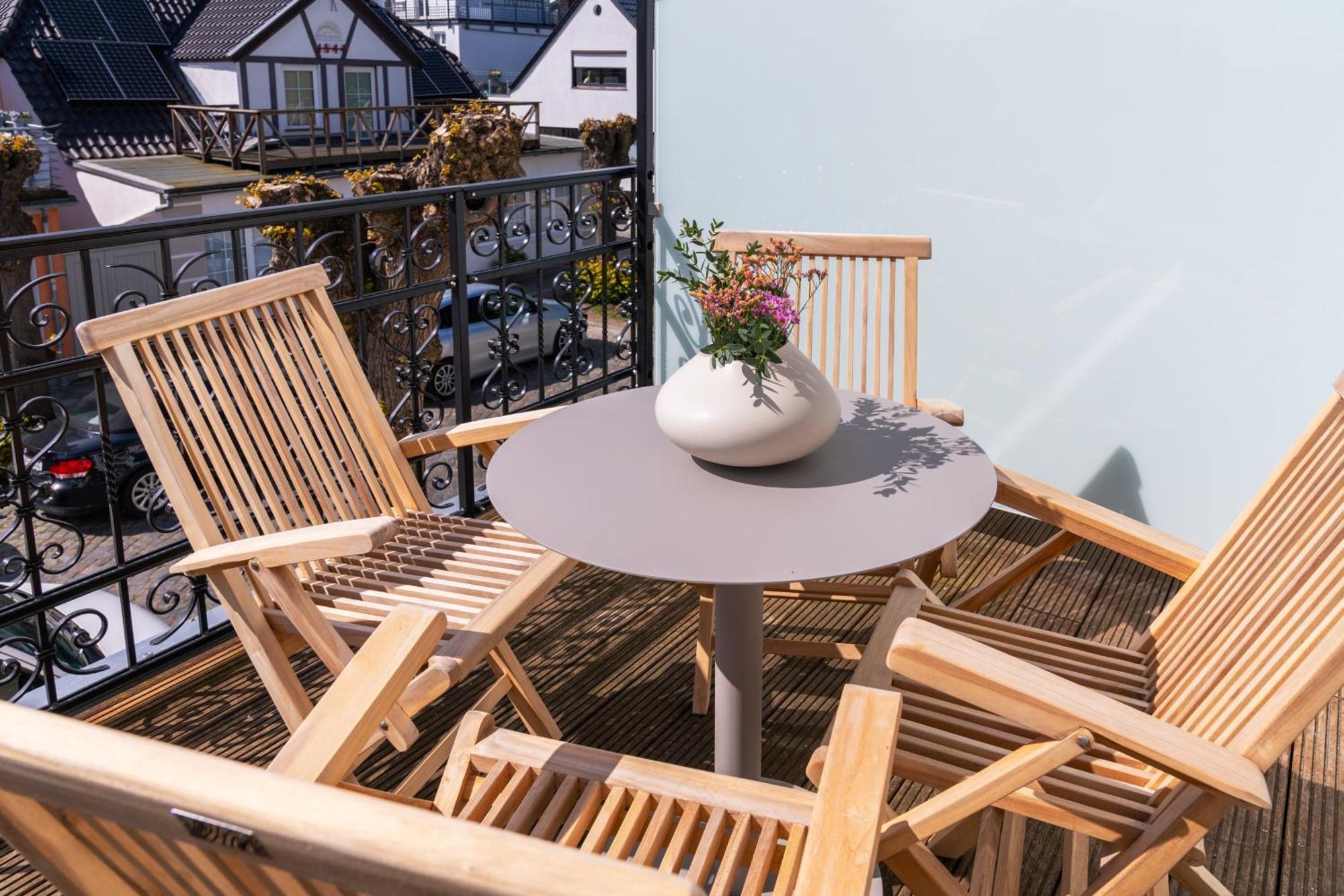 Kapitaenshaus Friedrich Franz - Premium Apartments 200 Meter Vom Strand Und Alten Strom Rostock Bilik gambar