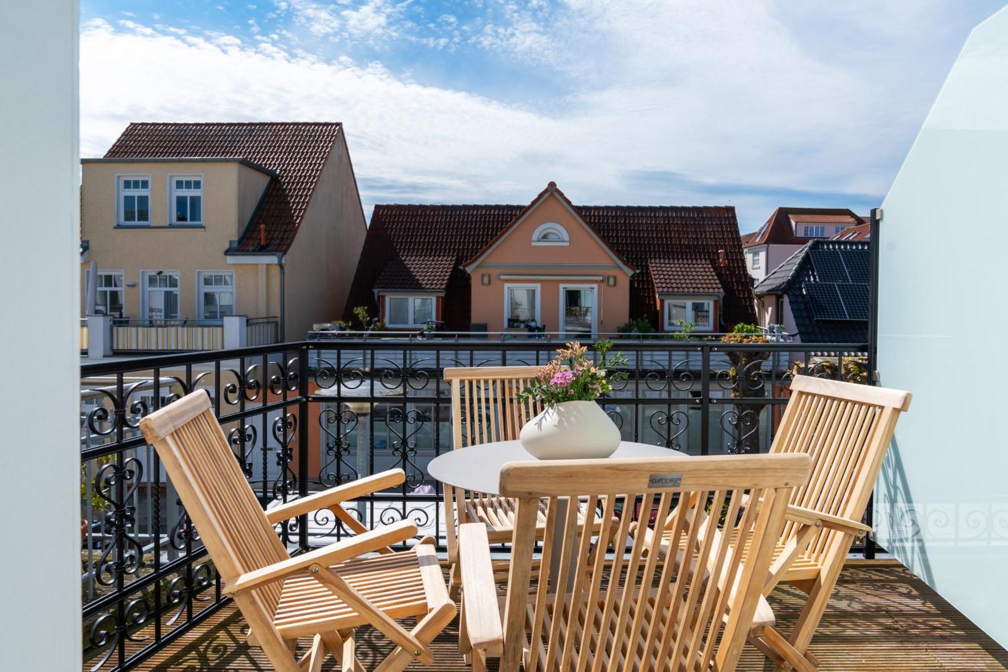 Kapitaenshaus Friedrich Franz - Premium Apartments 200 Meter Vom Strand Und Alten Strom Rostock Bilik gambar